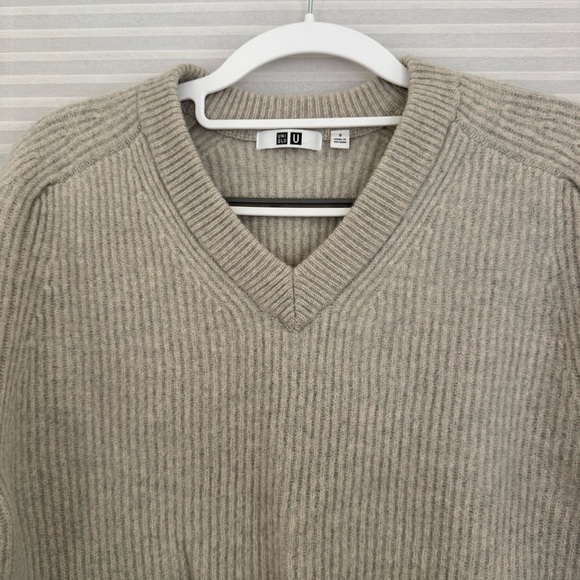 Uniqlo U Premium Lambswool Ribbed V-Neck Sweater by Christophe Lemaire S - Picture 7 of 12